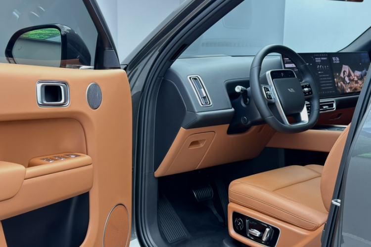 Used Li Auto L8 2024 Max Interior 10