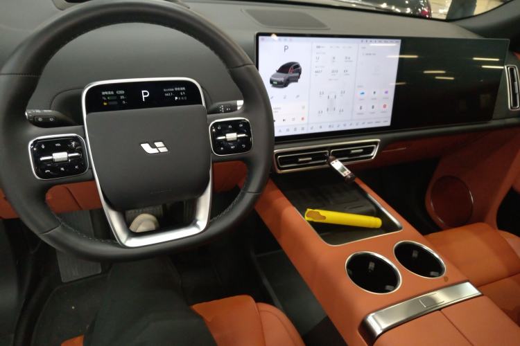 Used Li Auto L8 2024 Max Interior 2