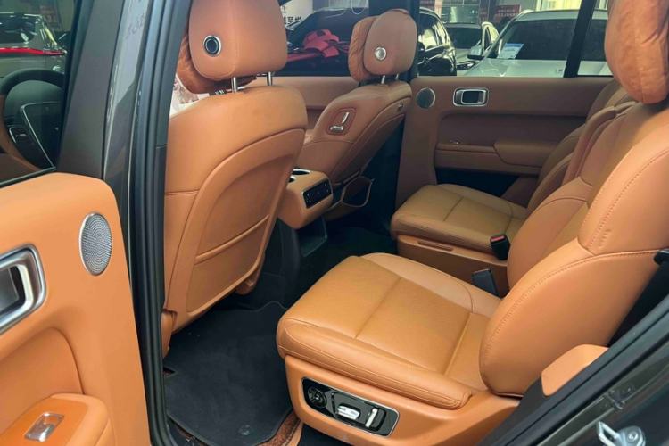 Used Li Auto L8 2024 Pro Model Interior 2