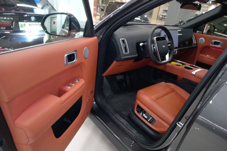 Used Li Auto L8 2024 Max Interior 3
