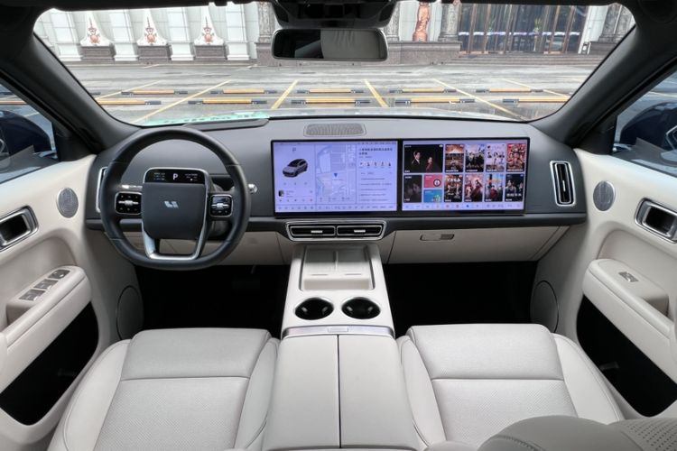 Used Li Auto L8 2024 Pro Model Interior 7