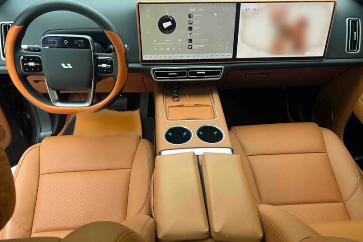 Used Li Auto L8 2024 Pro Model Interior 7