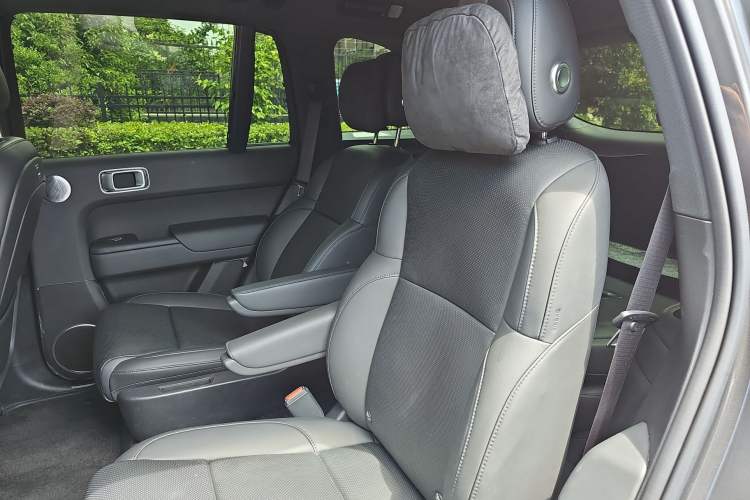 Used Li Auto L8 2024 Pro Model Left Rear Seat