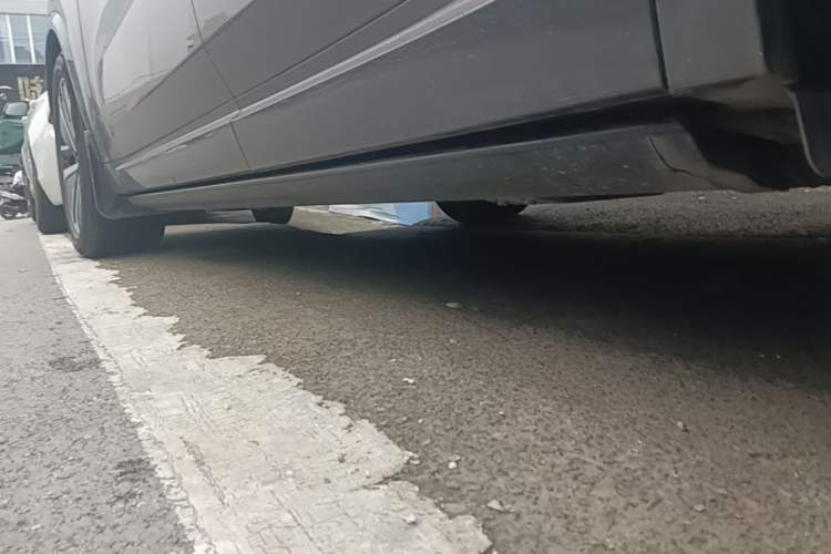 Used Li Auto L8 2024 Pro Model Left Side Sill