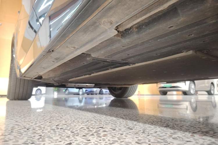 Used Li Auto L8 2024 Max Left Side Sill