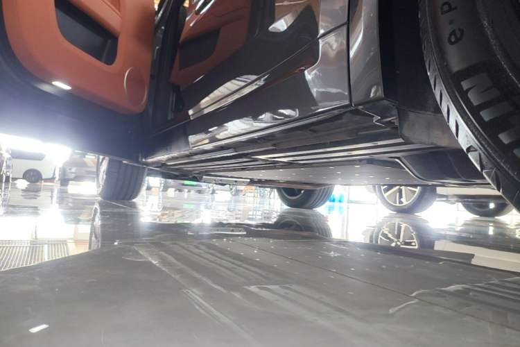 Used Li Auto L8 2024 Max Left Side Sill