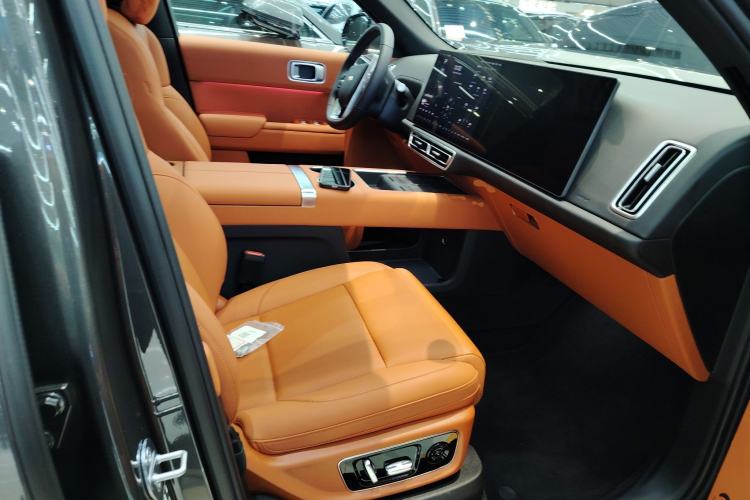 Used Li Auto L8 2024 Ultra Model Right Front Seat