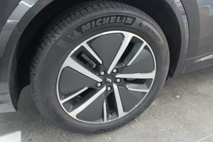 Used Li Auto L8 2024 Max Right Rear Wheel Hub