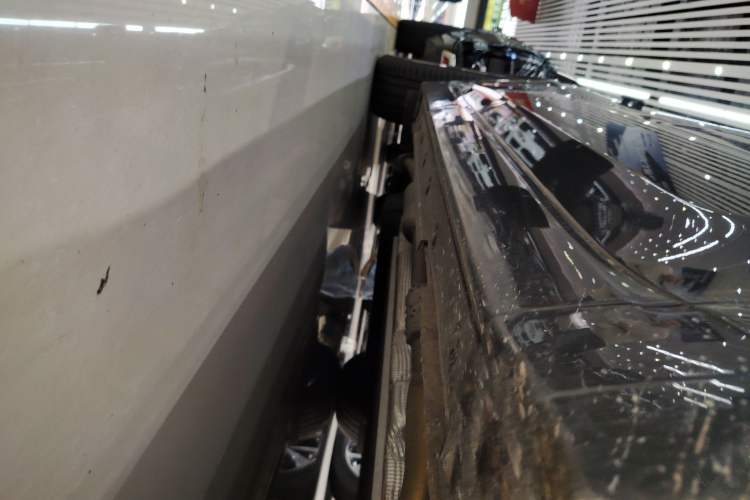 Used Li Auto L8 2024 Ultra Model Right Side Sill