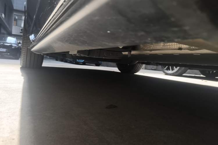 Used Li Auto L8 2024 Max Right Side Sill