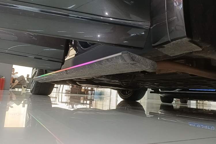 Used Li Auto L8 2024 Max Right Side Sill