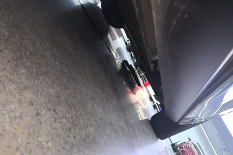 Used Li Auto L8 2024 Max Right Side Sill