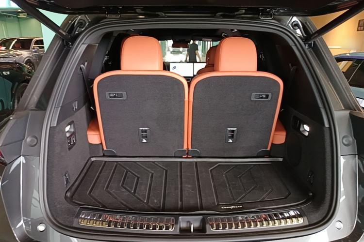Used Li Auto L8 2024 Max Trunk