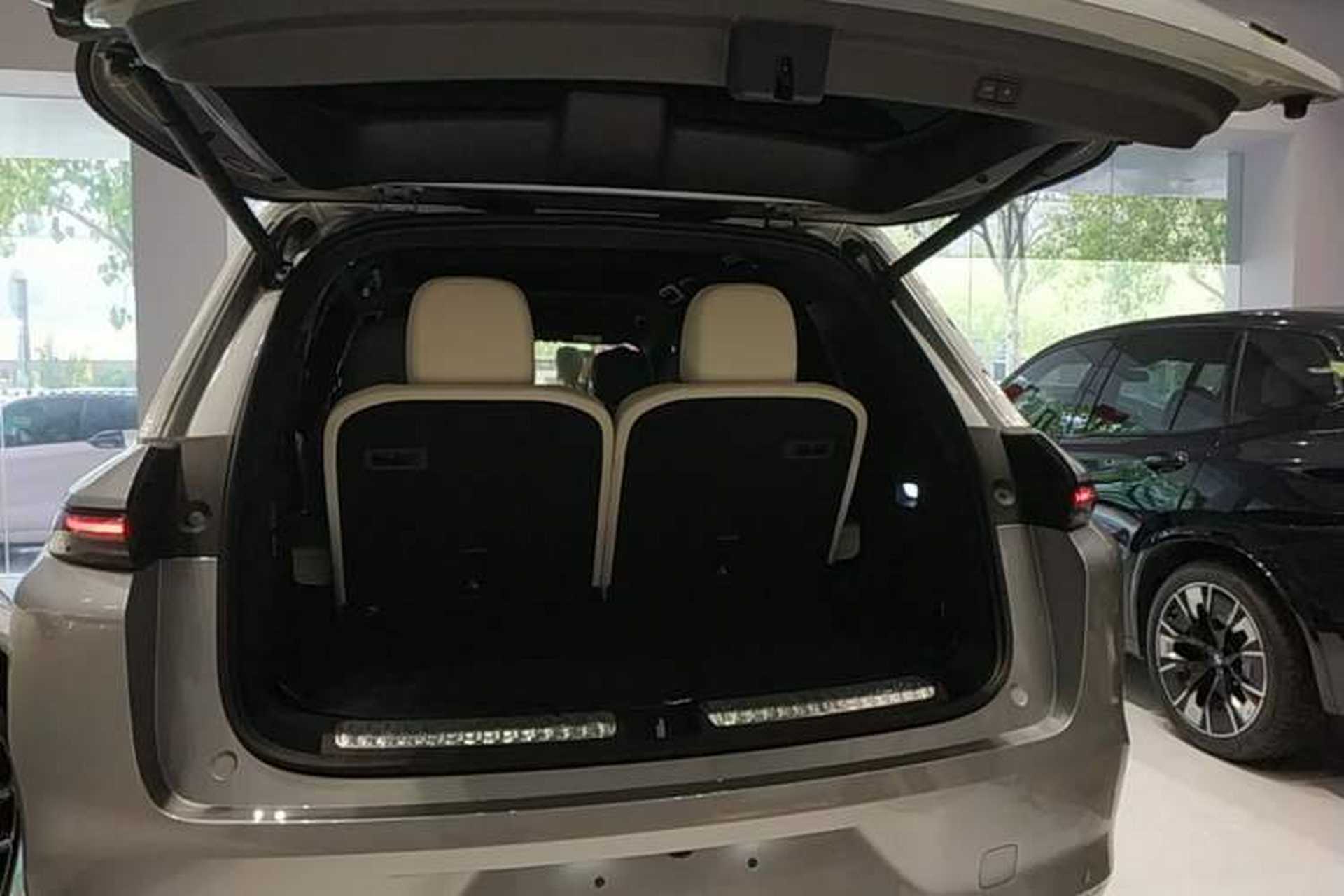 Used Li Auto L8 2024 Pro Model Trunk