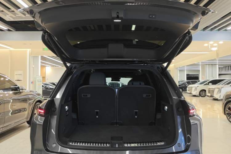 Used Li Auto L8 2024 Max Trunk
