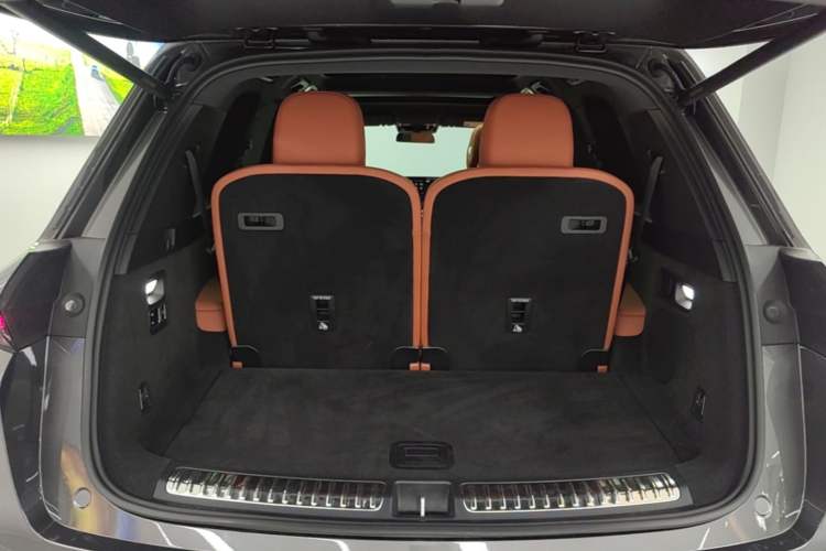 Used Li Auto L8 2024 Max Trunk
