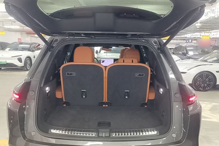 Used Li Auto L8 2024 Pro Model Trunk