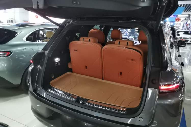 Used Li Auto L8 2024 Max Trunk