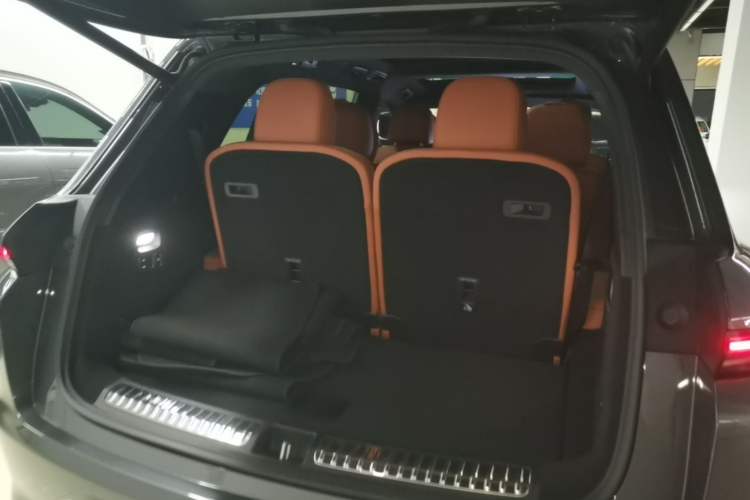 Used Li Auto L8 2024 Max Trunk