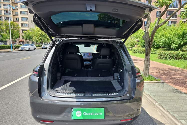 Used Li Auto L8 2024 Pro Model Trunk