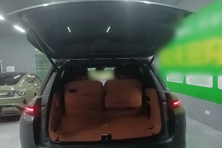 Used Li Auto L8 2024 Max Trunk