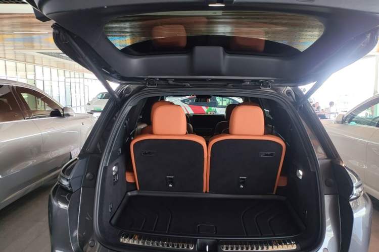 Used Li Auto L8 2024 Max Trunk