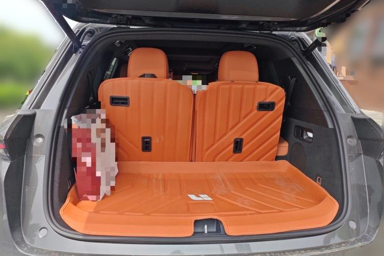 Used Li Auto L8 2024 Pro Model Trunk