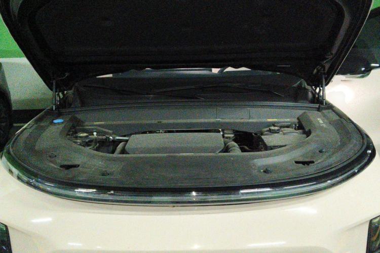 Used Li Auto L8 2024 Max Engine Bay