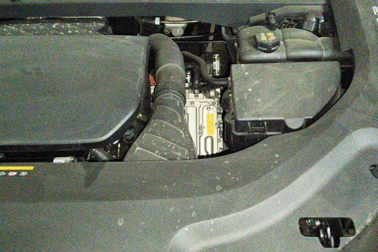 Used Li Auto L8 2024 Max Engine Bay Left
