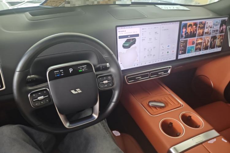 Used Li Auto L8 2024 Pro Model Center Console