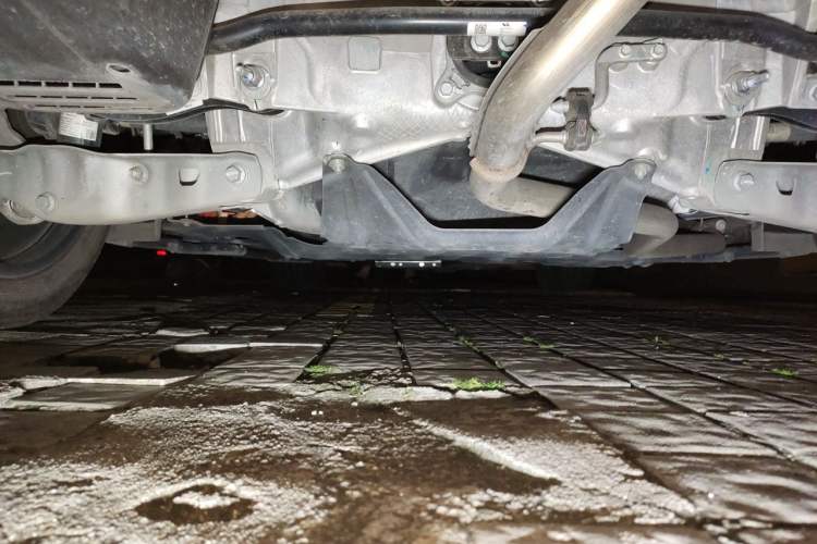 Used Li Auto L8 2024 Max Chassis Rear