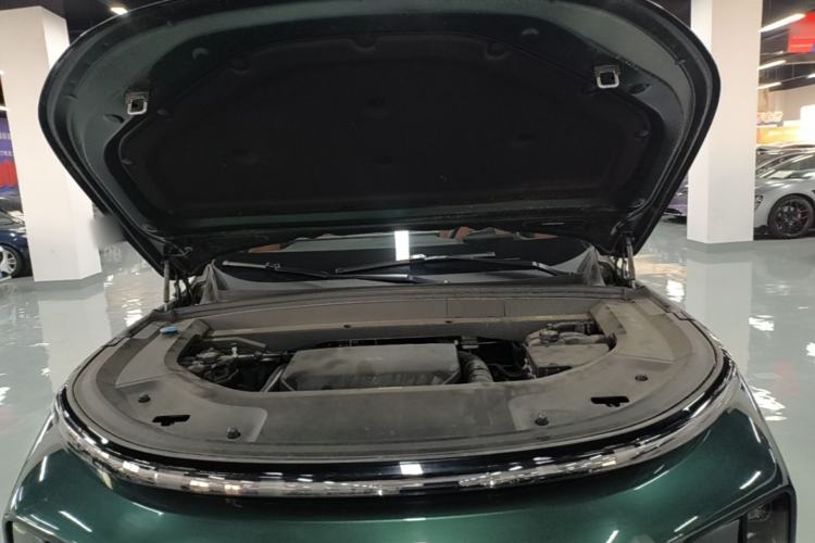 Used Li Auto L8 2024 Max Engine Bay
