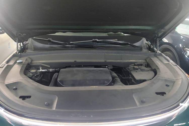 Used Li Auto L8 2024 Max Engine Bay