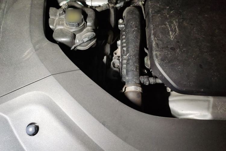 Used Li Auto L8 2024 Max Engine Bay Right