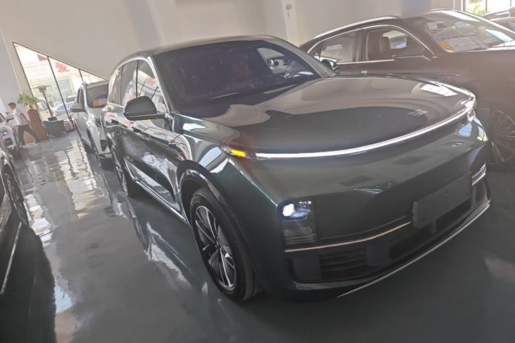 Used Li Auto L8 2024 Pro Model Exterior 1