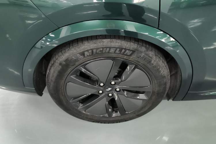 Used Li Auto L8 2024 Max Exterior 5