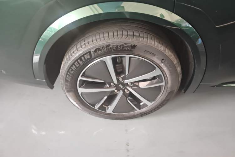 Used Li Auto L8 2024 Pro Model Exterior 5