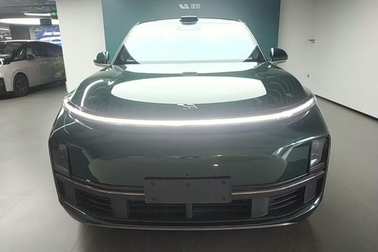 Used Li Auto L8 2024 Ultra Model Front