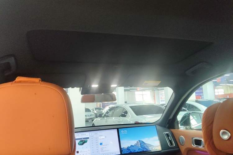 Used Li Auto L8 2024 Max Headliner