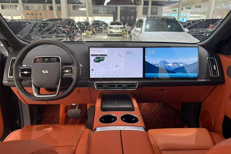 Used Li Auto L8 2024 Pro Model Interior 1