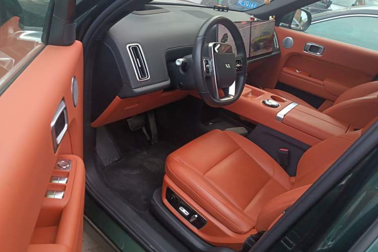 Used Li Auto L8 2024 Max Interior 1