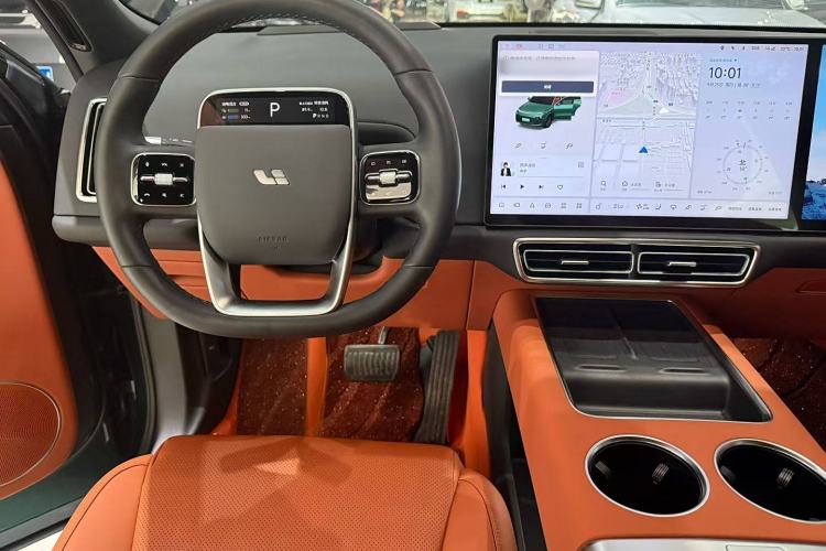 Used Li Auto L8 2024 Pro Model Interior 3