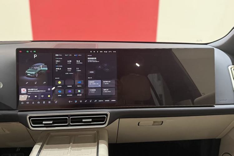 Used Li Auto L8 2024 Ultra Model Interior 4