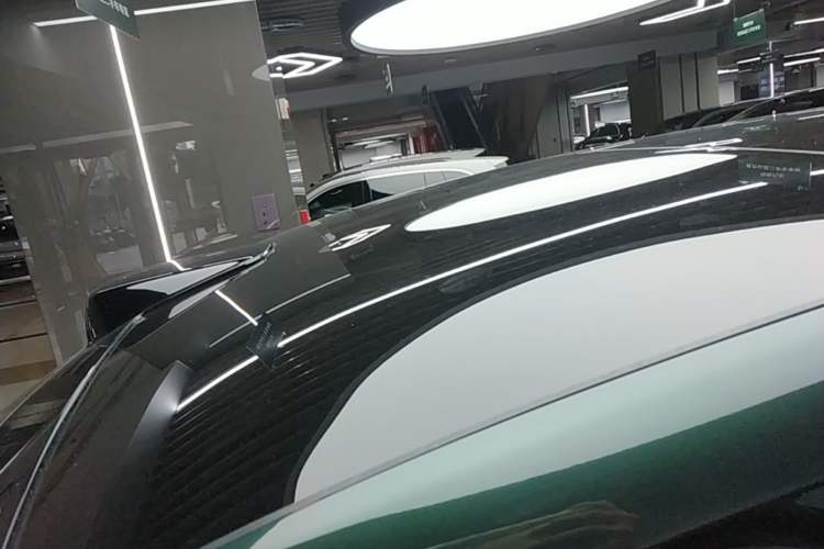 Used Li Auto L8 2024 Ultra Model Roof