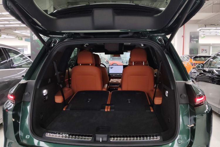 Used Li Auto L8 2024 Ultra Model Trunk