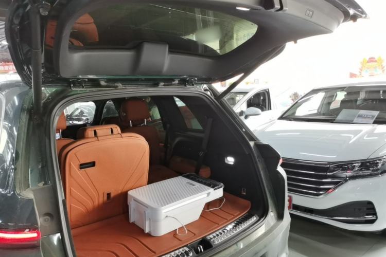Used Li Auto L8 2024 Ultra Model Trunk