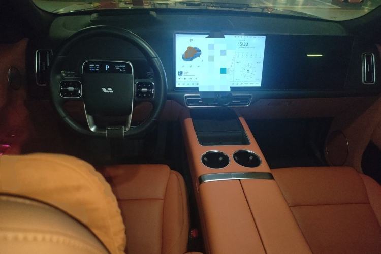Used Li Auto L8 2024 Ultra Model Center Console