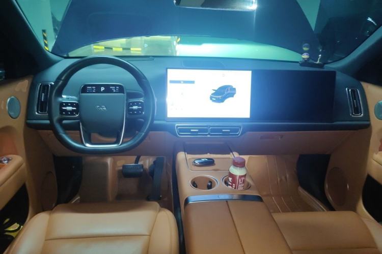 Used Li Auto L8 2024 Pro Model Center Console
