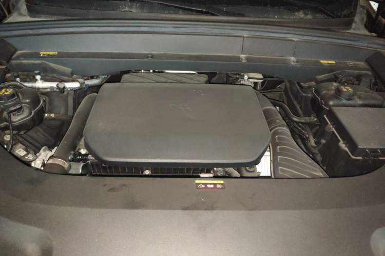 Used Li Auto L8 2024 Ultra Model Engine Bay