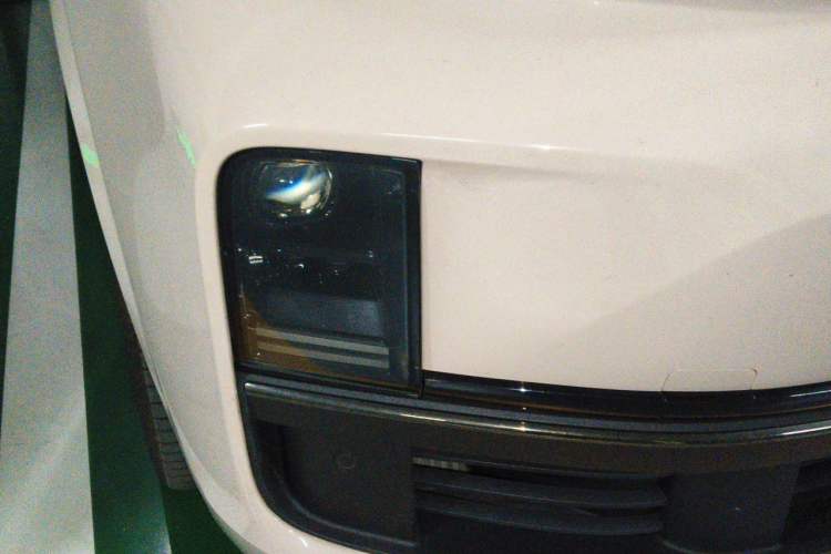 Used Li Auto L8 2024 Max Right Front Headlight